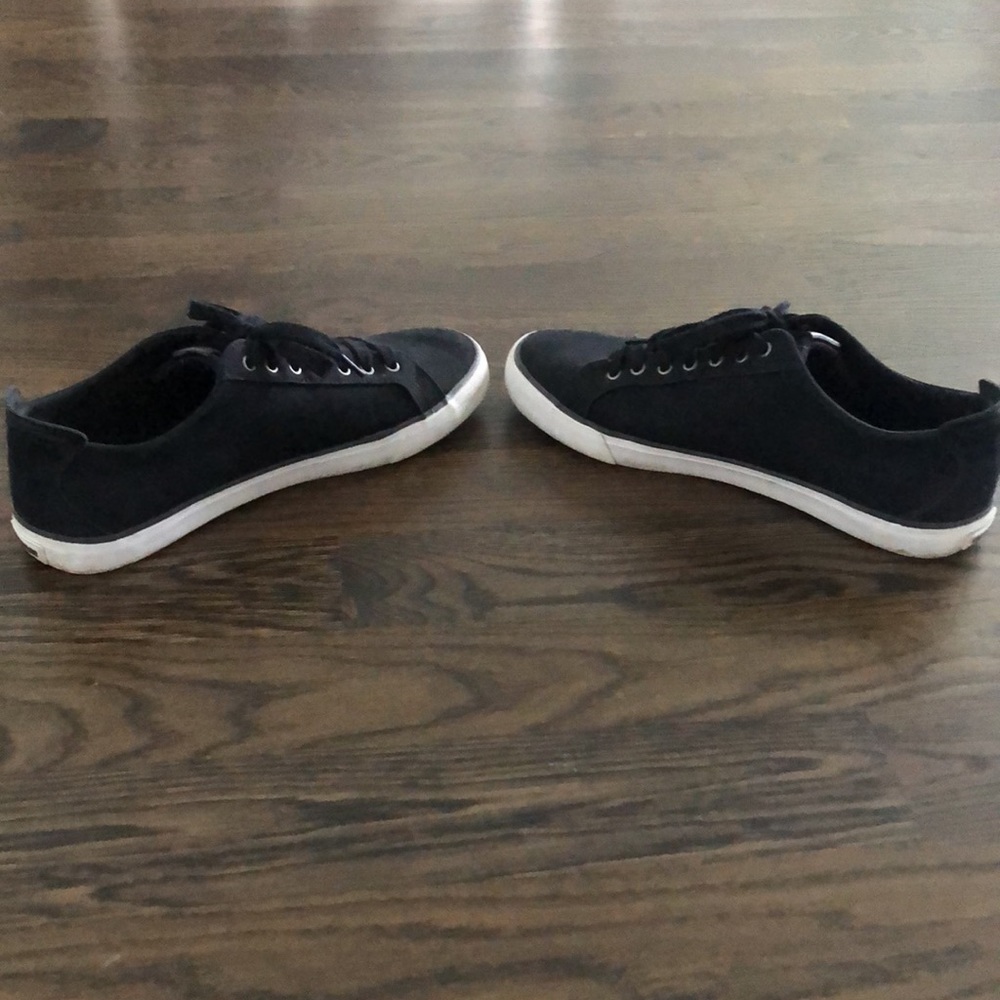 Andrew Marc Marc New York canvas shoes